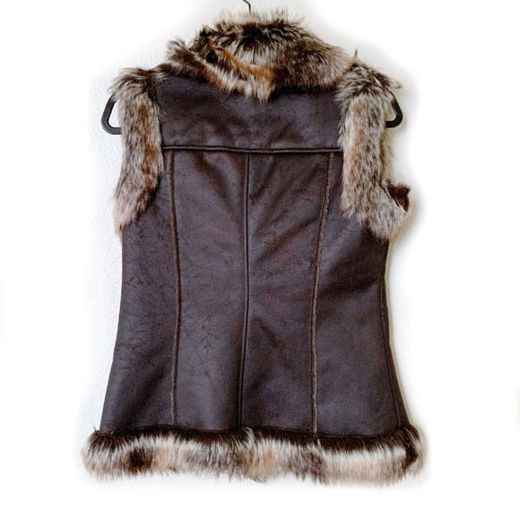 NWT! Mercer and Madison Faux Fur and Vegan Leather Vest - Picture 2 of 4